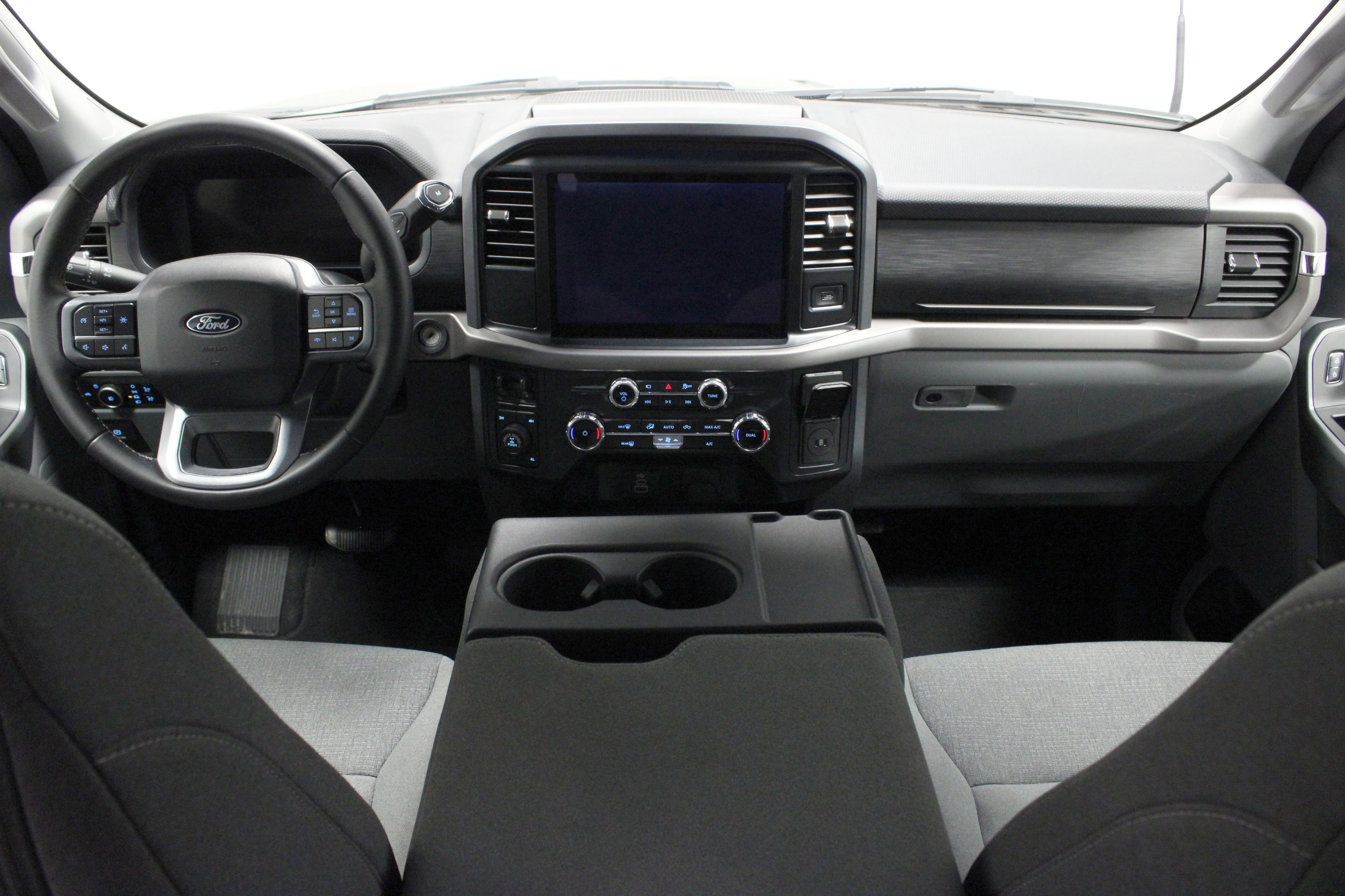 Used 2025 Agate Black Metallic Ford XLT image 20