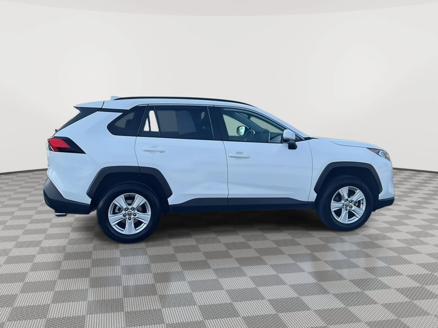 Used 2021 Super White Toyota XLE image 19