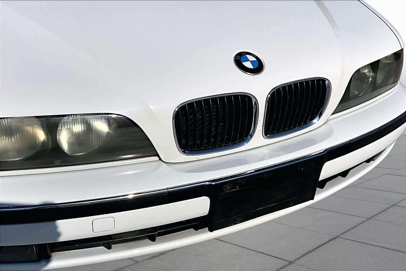 Used 1997 Alpine White BMW 528iA image 26