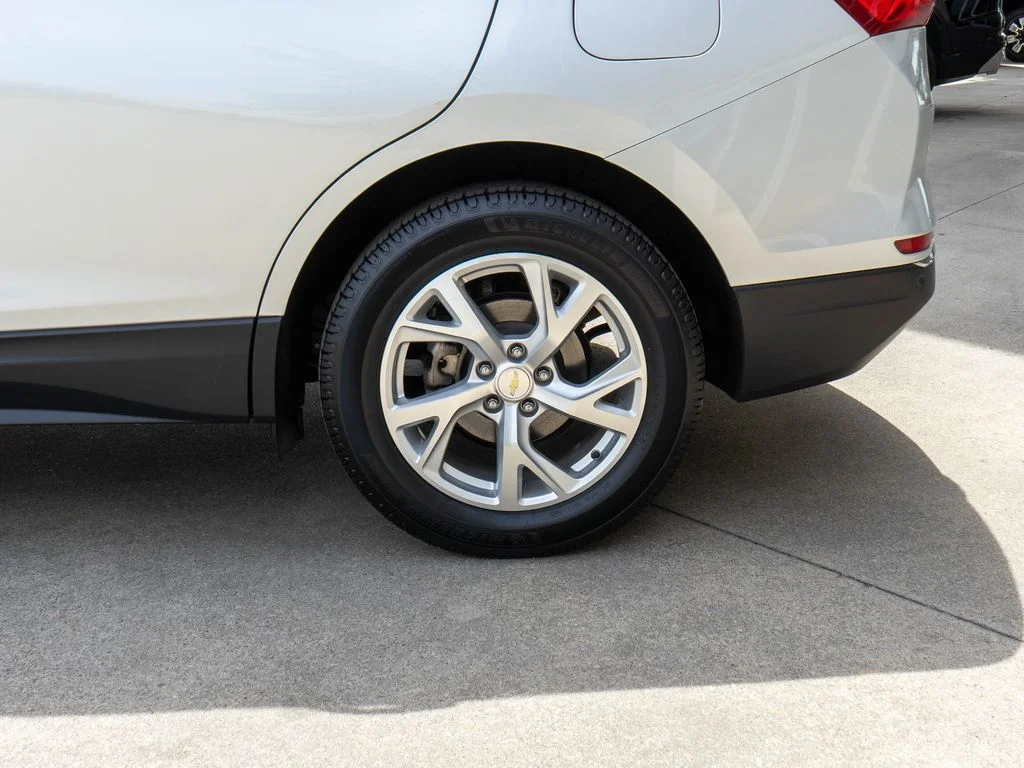 Used 2021 Silver Chevrolet LT image 30
