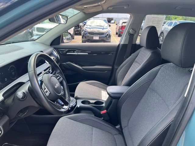 Used 2024 Pluton Blue/Black Roof Kia S image 12