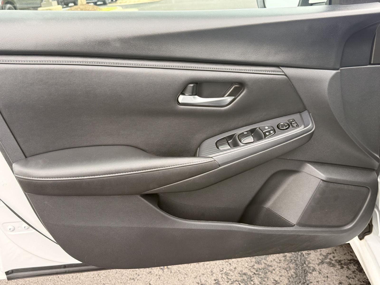 Used 2024 Aspen White Tricoat Nissan SV image 12