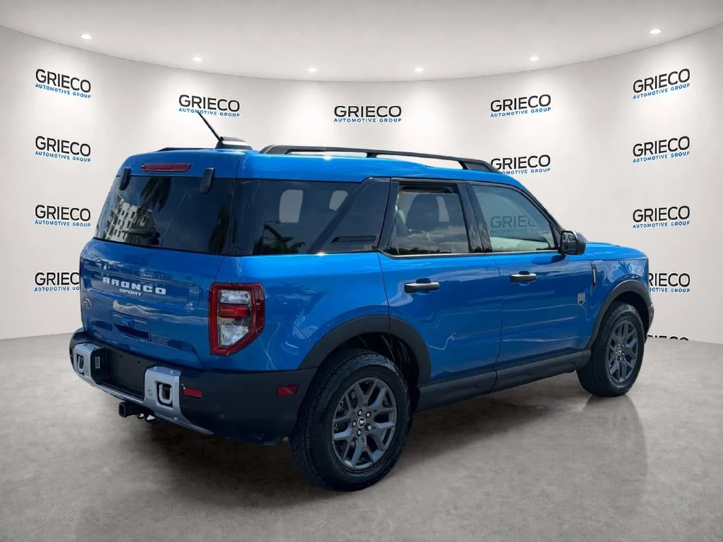Used 2025 Blue Metallic Ford Big Bend image 7