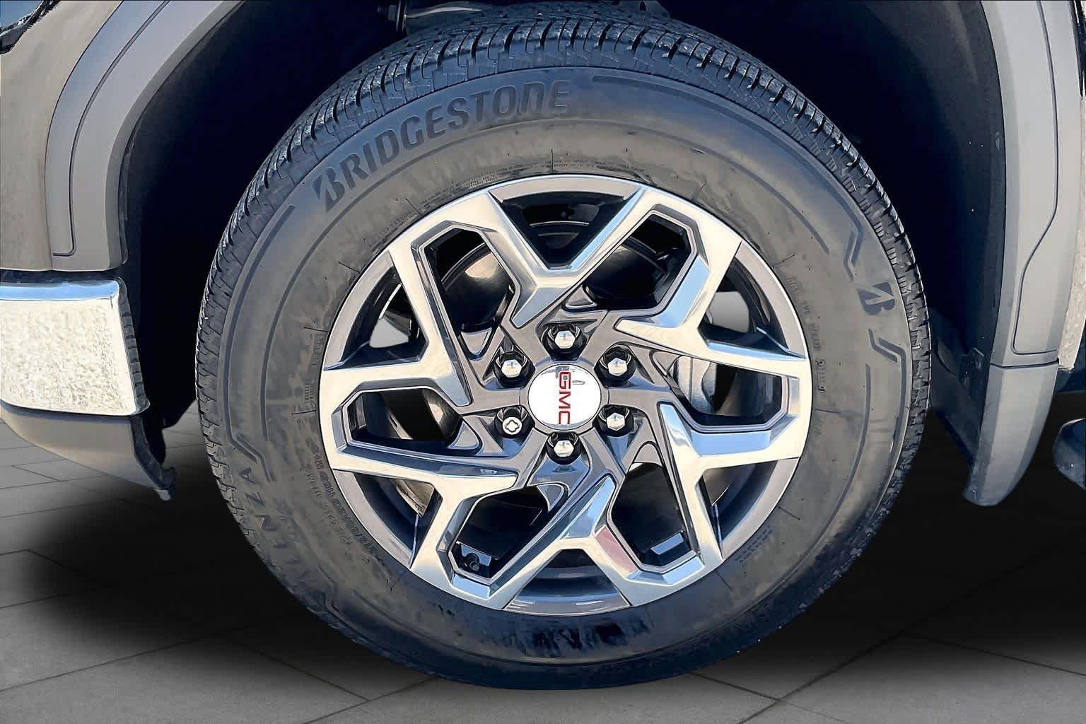 Used 2026 Onyx Black GMC SLT image 11