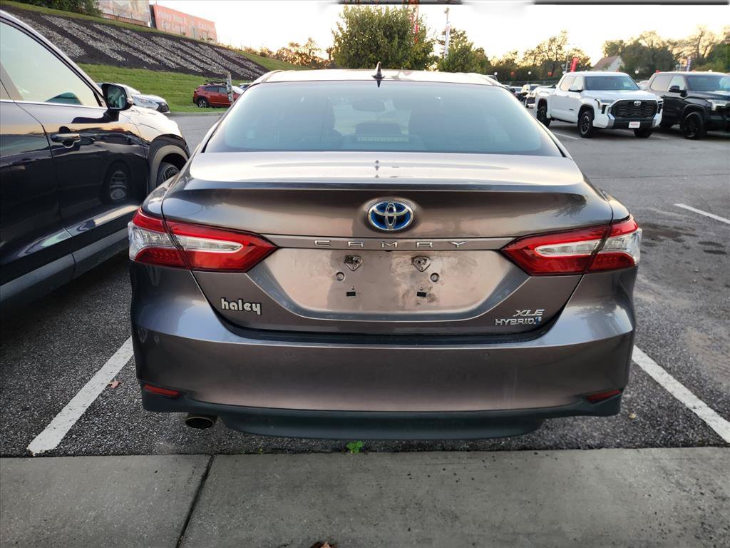 Used 2020 Gray Toyota XLE image 5