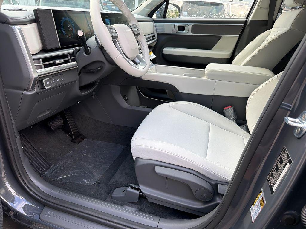 New 2026 Gray Hyundai SE image 9