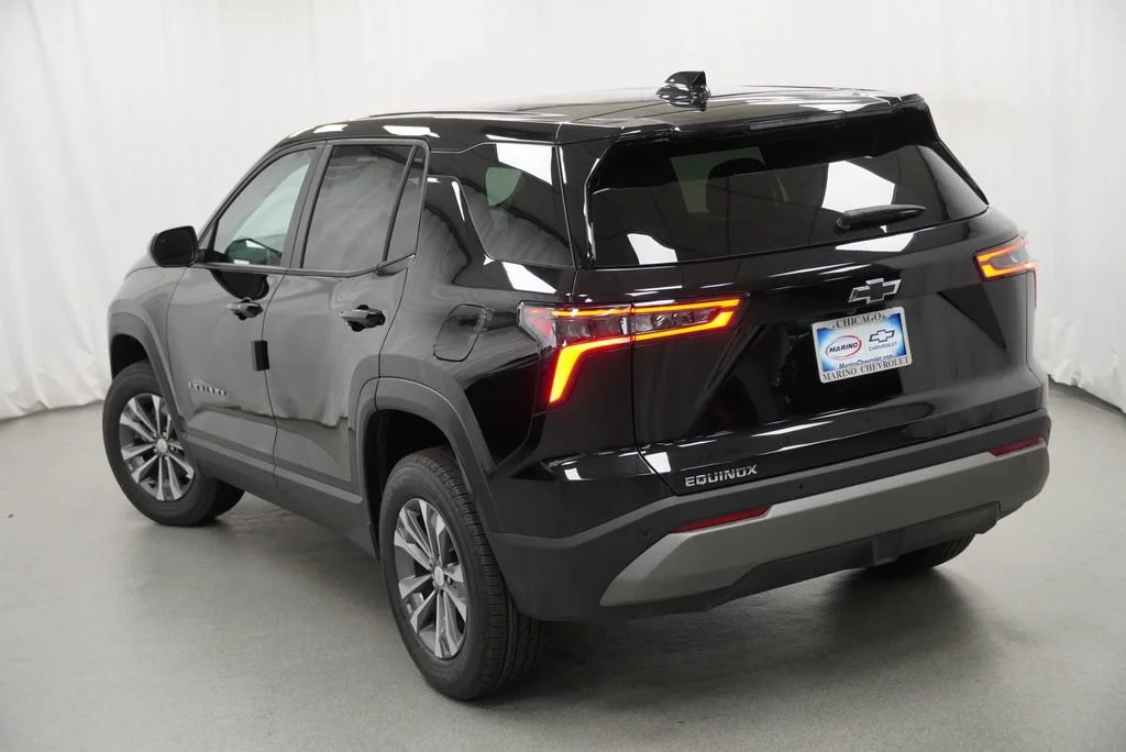 2027 Chevrolet Equinox LT - Photo 35