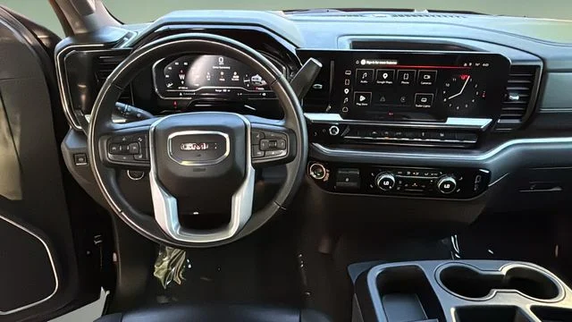 Used 2025 Black GMC SLT image 11