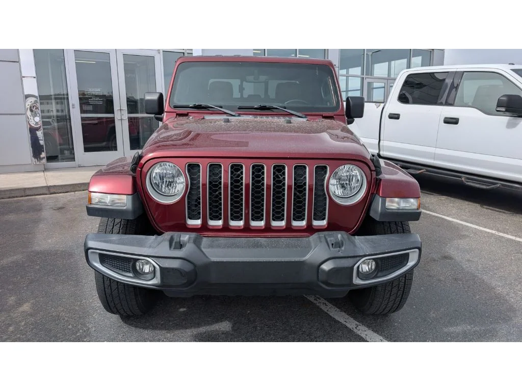 Used 2021 Snazzberry Pearlcoat Jeep Overland image 3