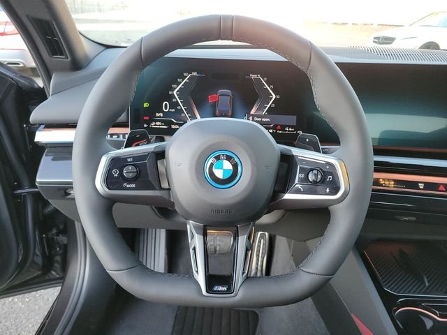 Used 2026 Gray BMW 550e xDrive image 23