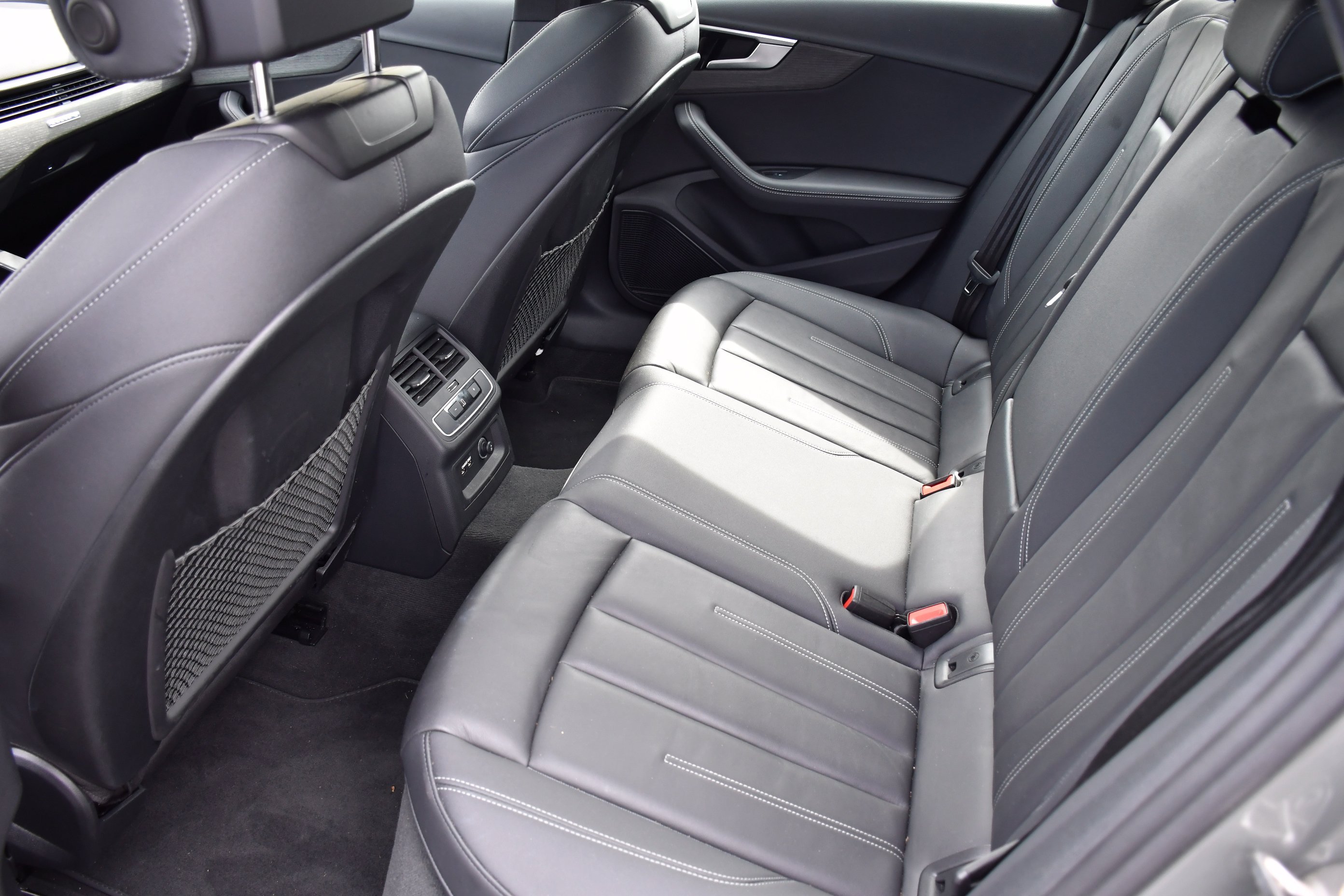 Used 2024 Florett Silver Metallic Audi S line Premium Plus image 23