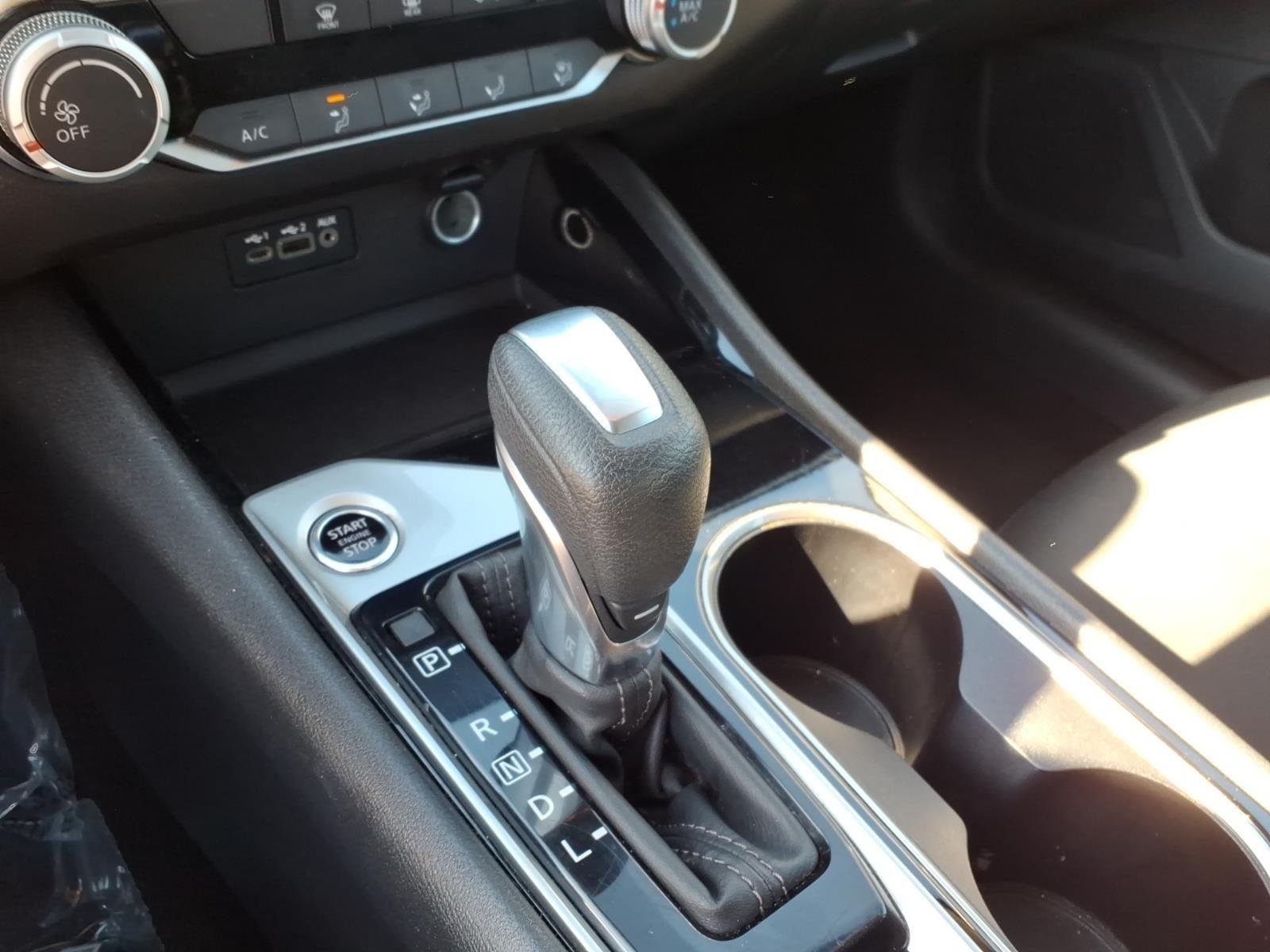 Used 2024 Gun Metallic Nissan 2.5 SV image 5