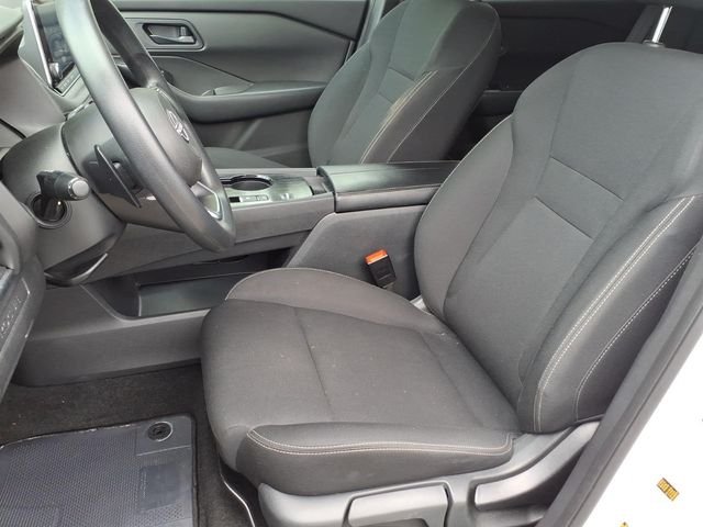 Used 2024 White Nissan S image 18
