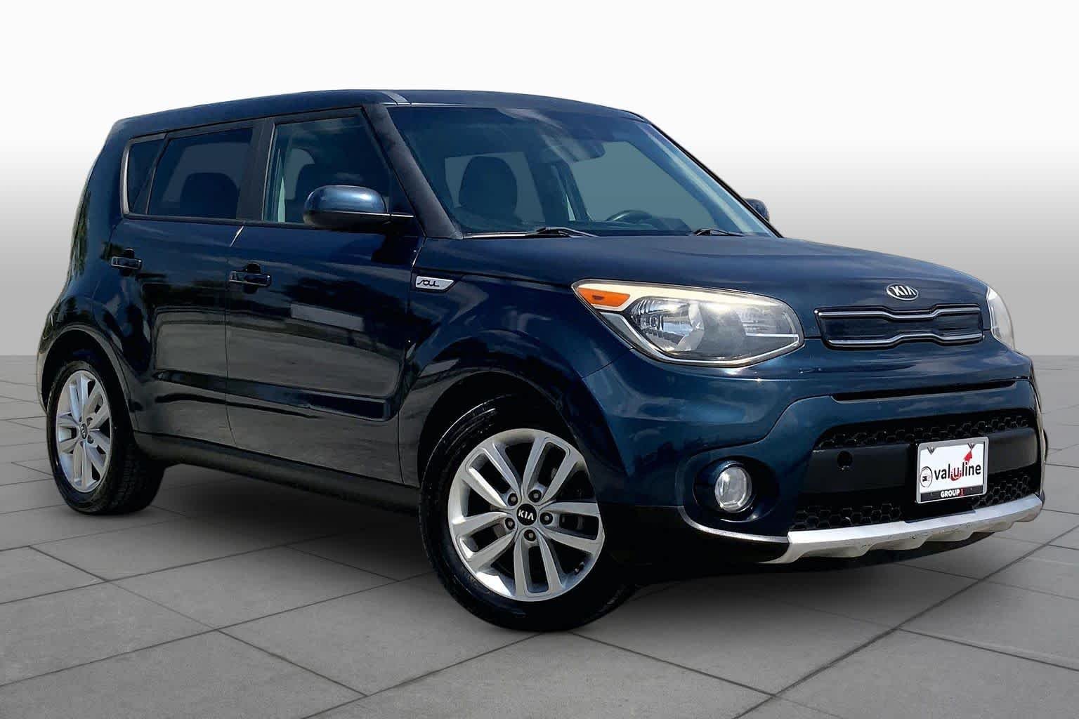 Used 2018 Mysterious Blue Kia + image 3
