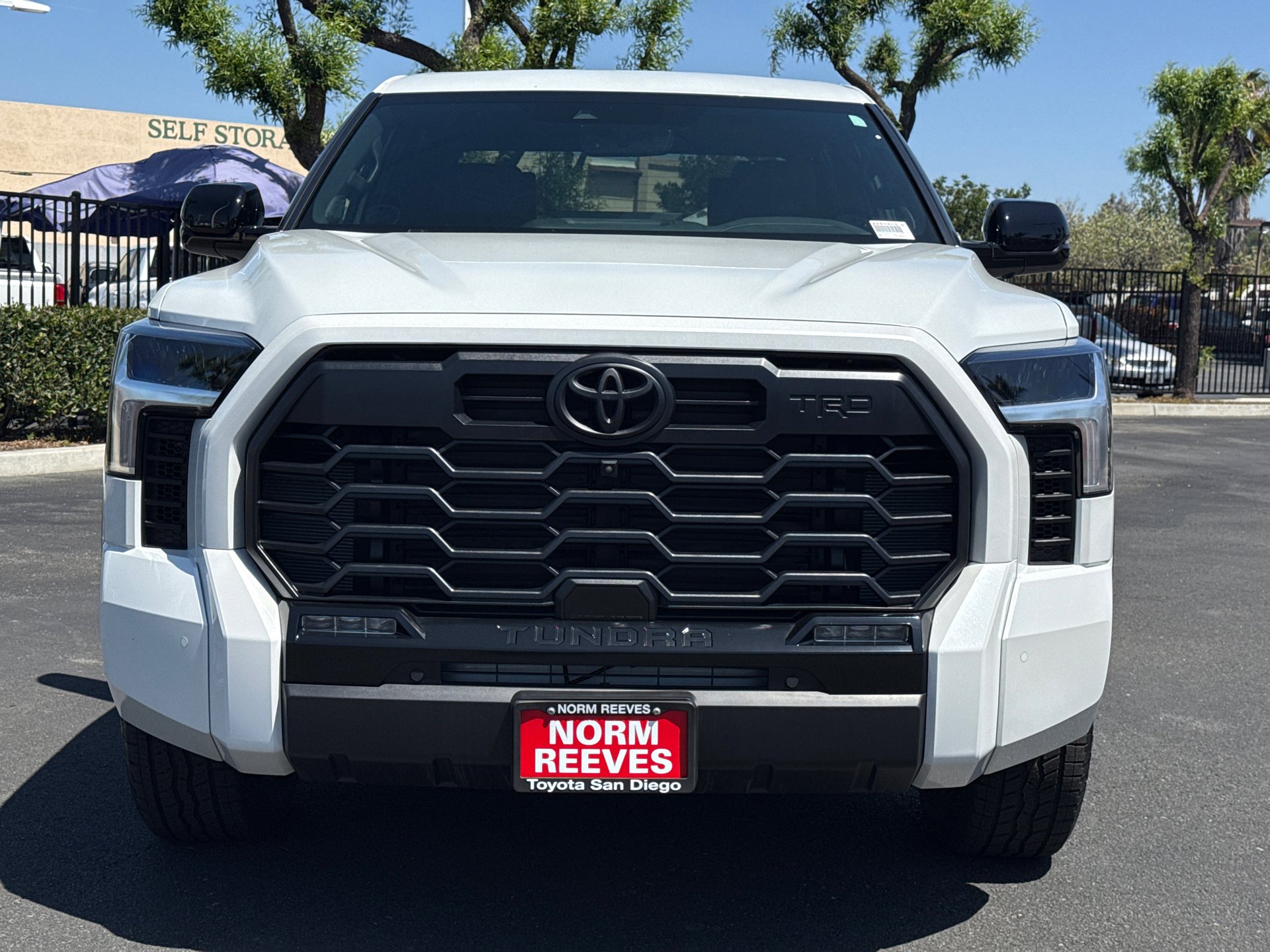 2025 Toyota Tundra Limited - Photo 6