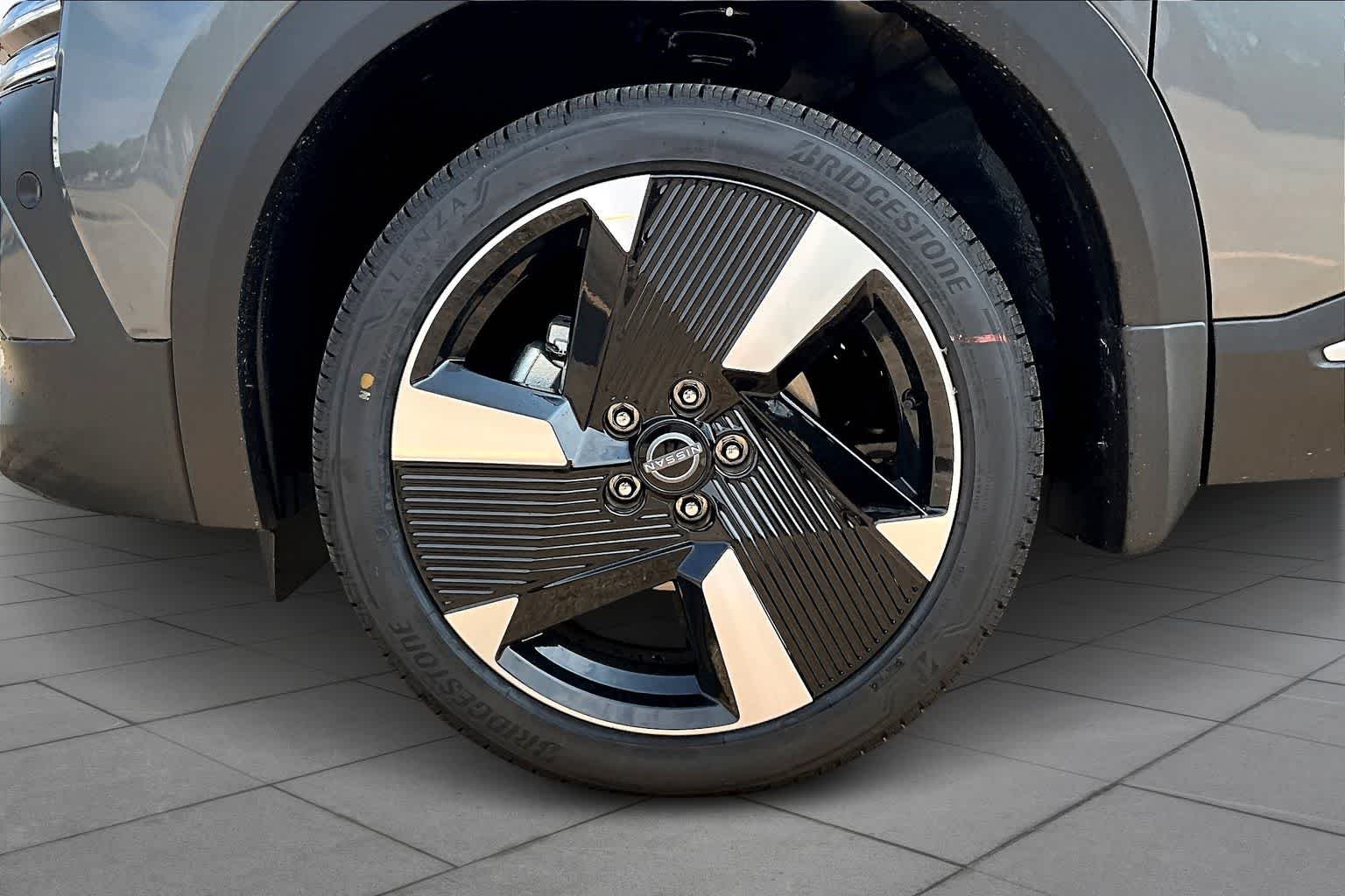 2025 Nissan Kicks SR - Photo 9