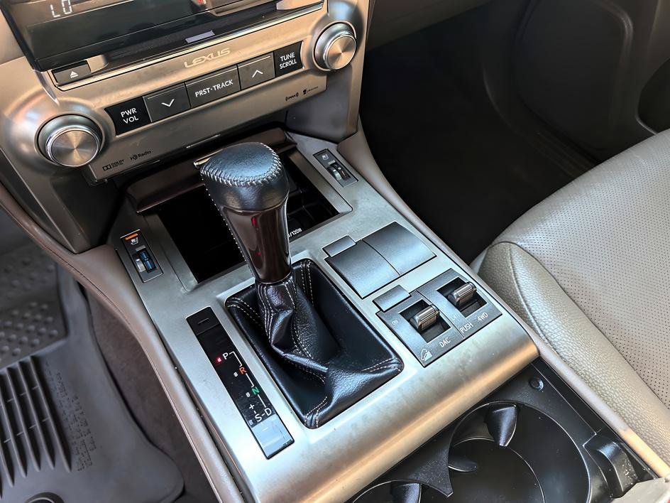 Used 2019 Gray Pearl Lexus 460 image 22