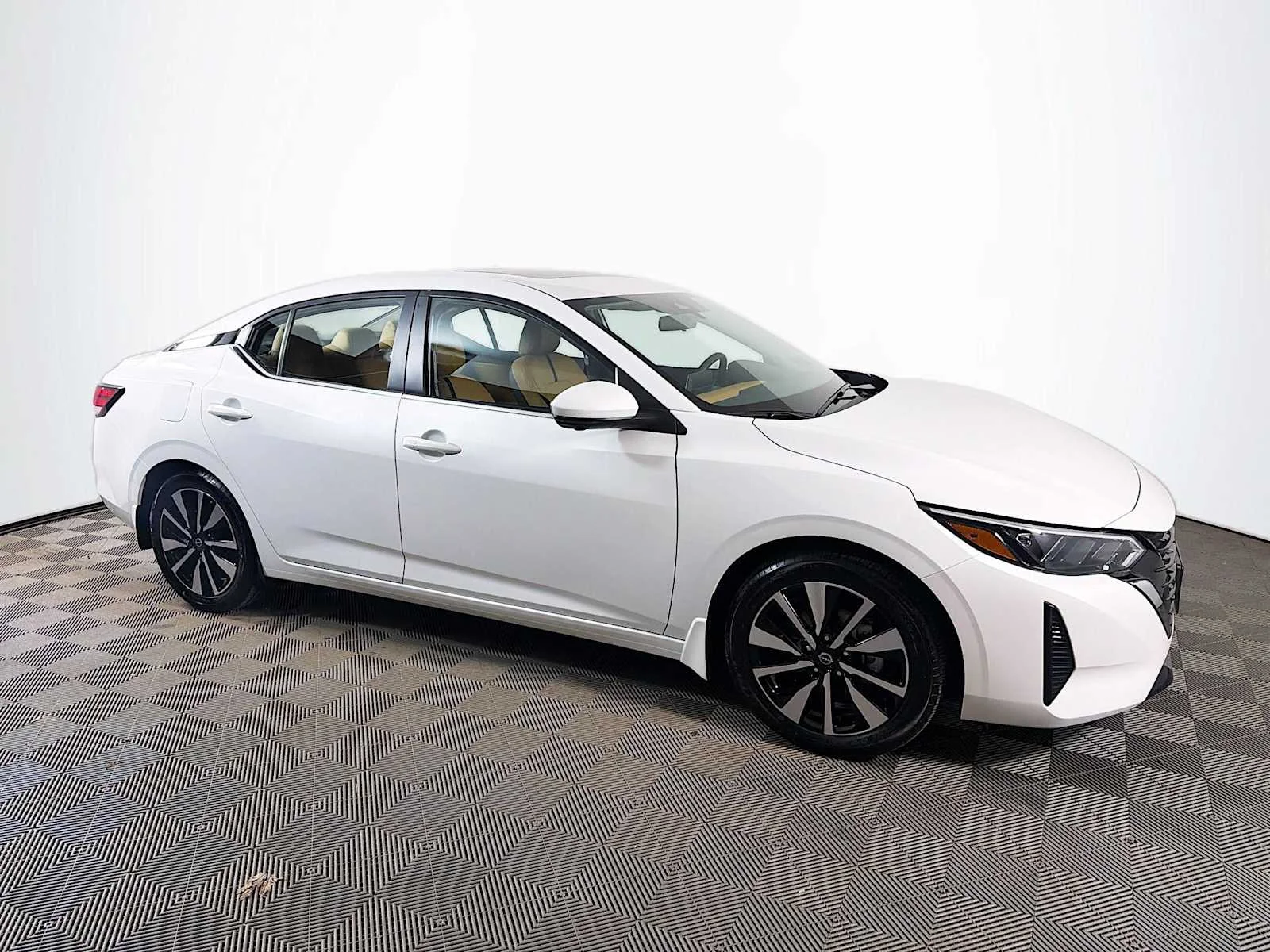 Certified Used 2025 Aspen White Tricoat Nissan SV image 3