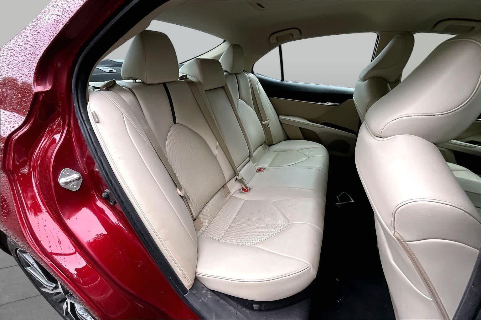 Used 2022 Ruby Flare Pearl Toyota Hybrid XLE image 18