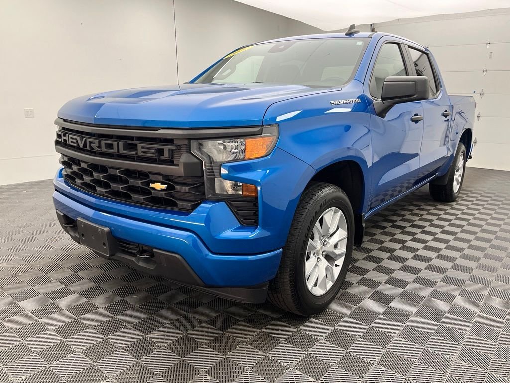 Used 2022 Glacier Blue Metallic Chevrolet Custom image 2