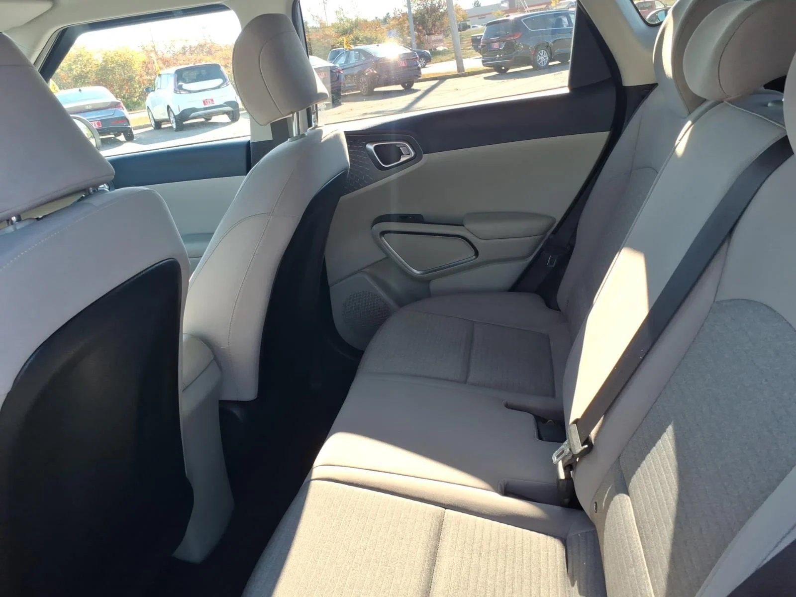Used 2020 Sparkling Silver Kia S image 14