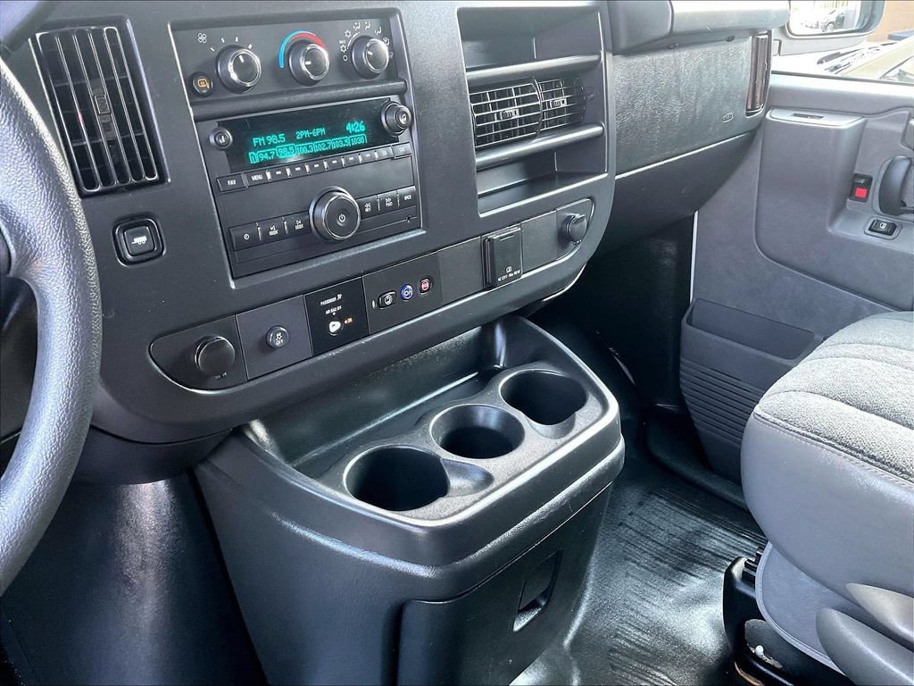 Used 2025 Summit White GMC Work Van image 20