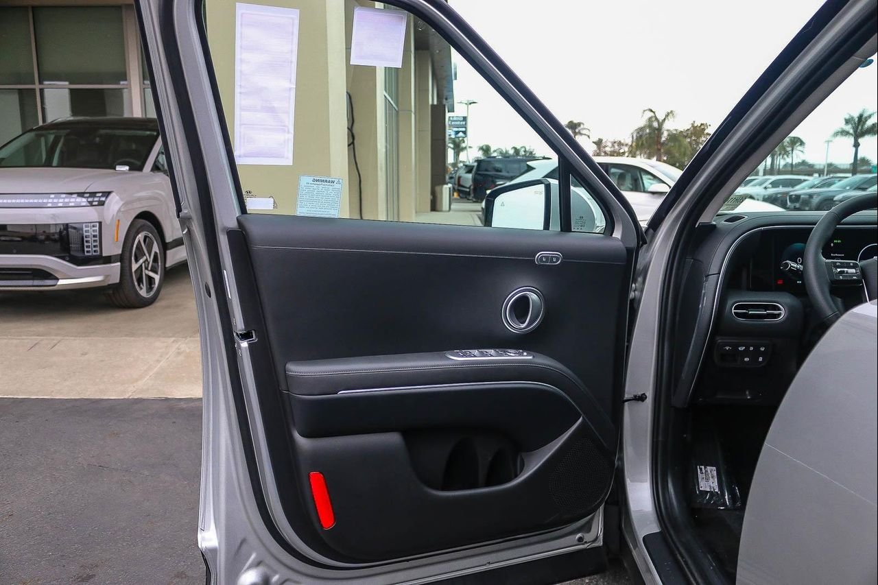 New 2026 Silver Hyundai SEL Premium image 51