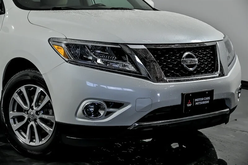 Used 2016 Nissan Pathfinder SV with VIN 5N1AR2MM5GC657173 for sale in Aurora, IL
