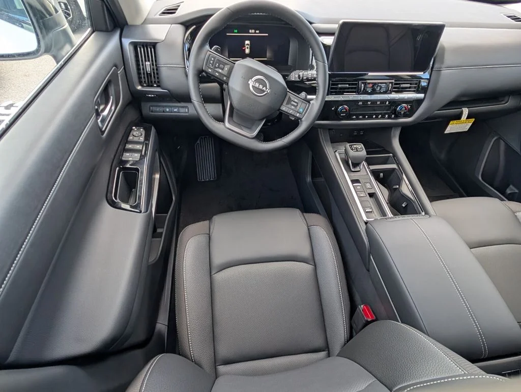 New 2026 Everest White Pearl TriCoat Nissan SL image 12