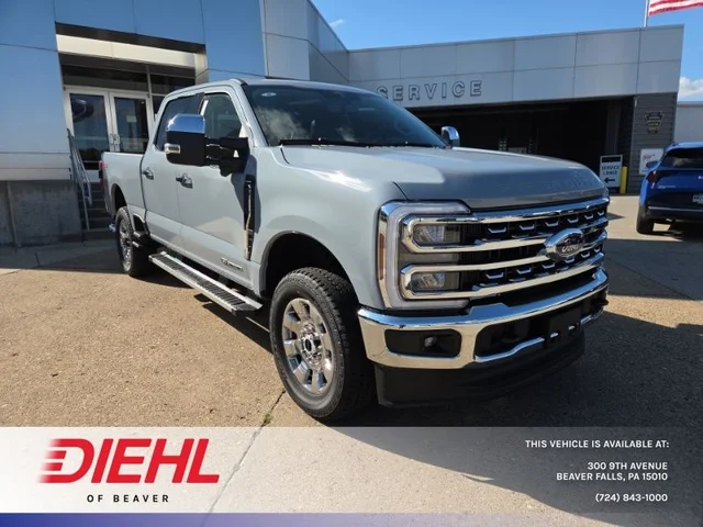 2026 Ford Super Duty F-350® Lariat®