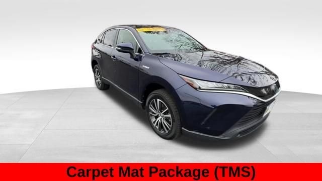 Used 2021  Toyota LE image 9
