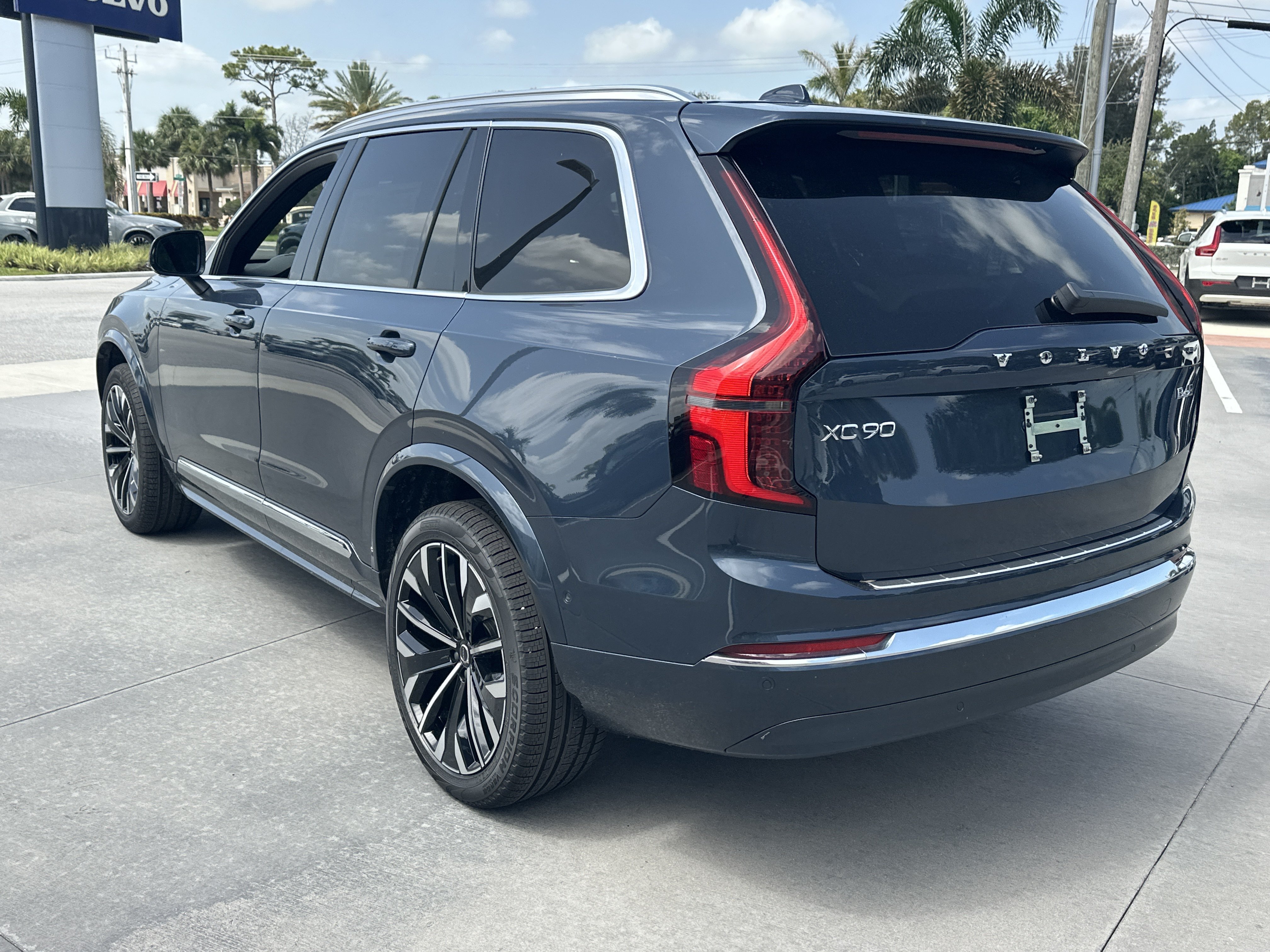 New 2026  Volvo Ultra image 8