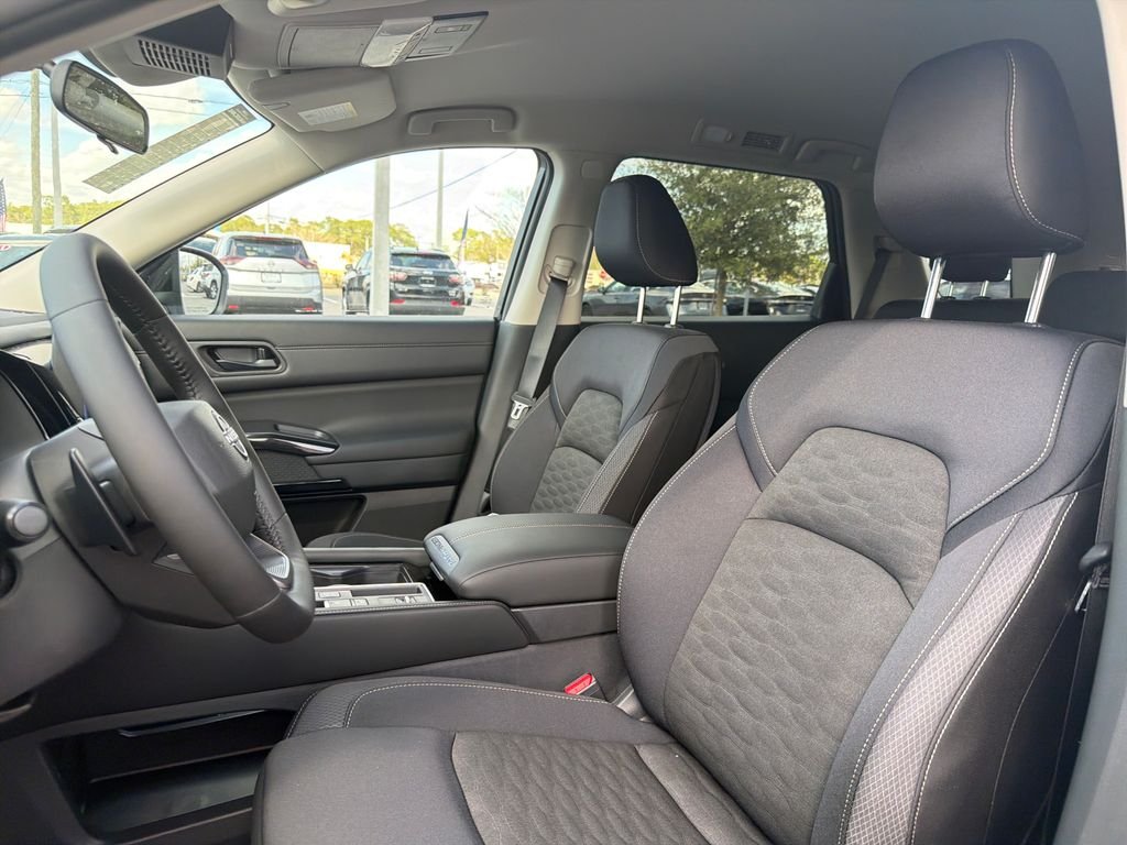 New 2026 Nissan Pathfinder SV 4D Sport Utility