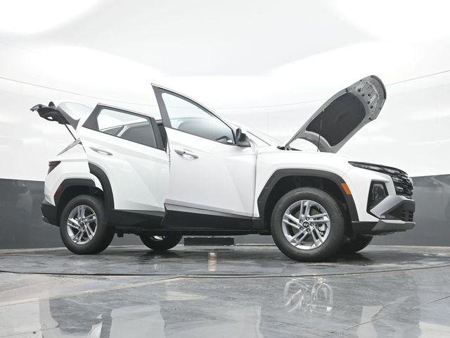 New 2026 White Hyundai SE AWD image 31
