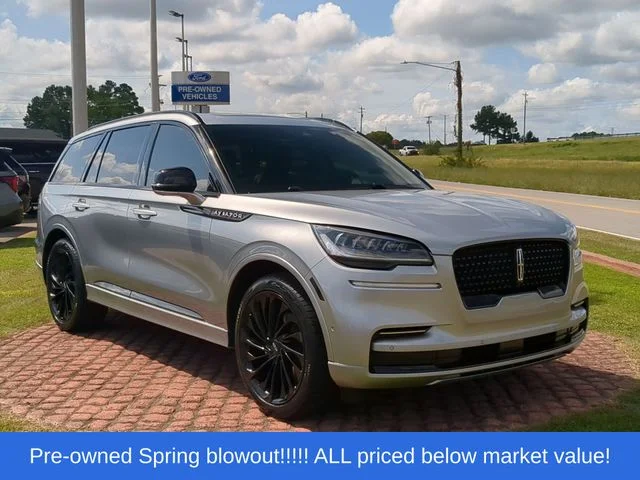 Used 2024 Silver Lincoln Reserve image 15