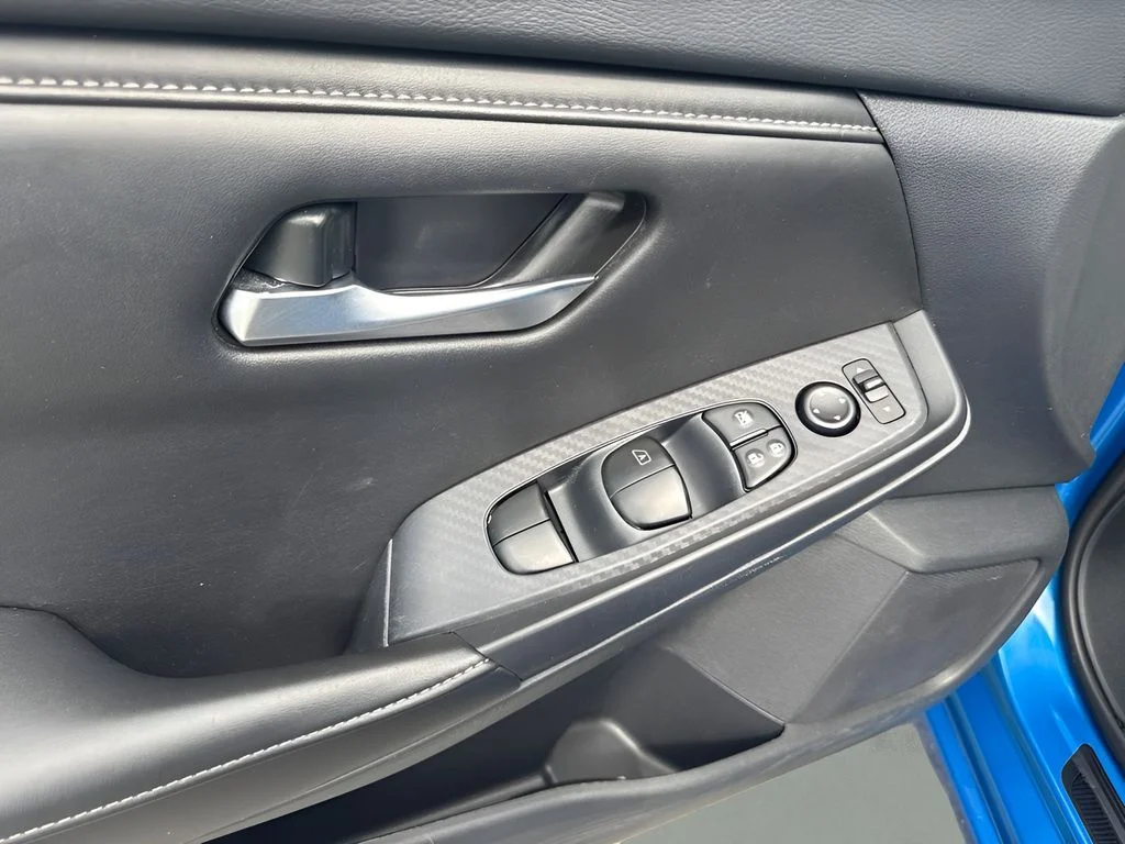Used 2024 Blue Nissan SV image 21