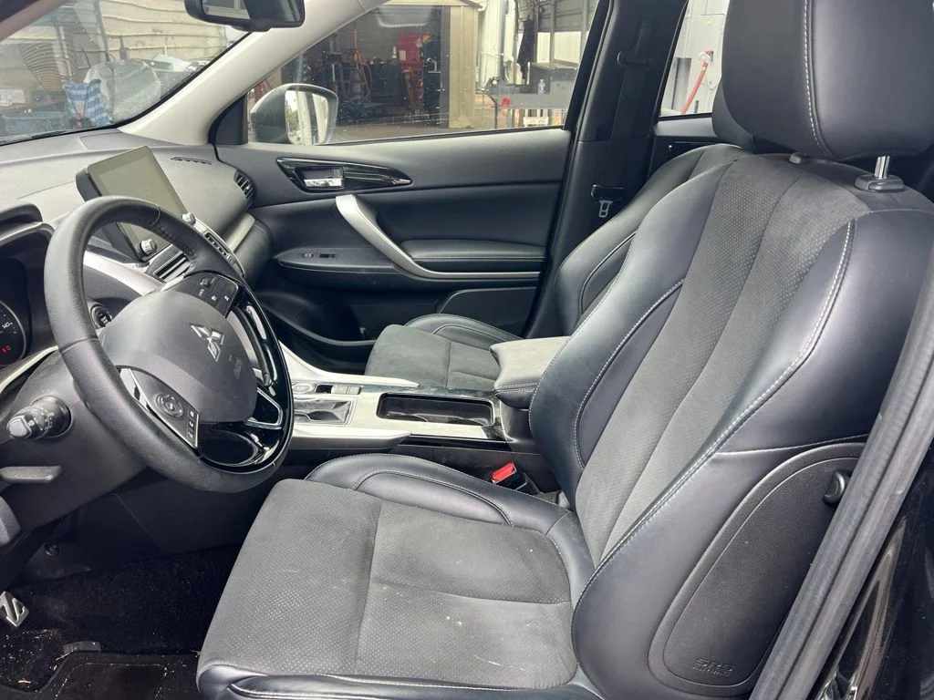 Used 2024 Black Mitsubishi SE image 9