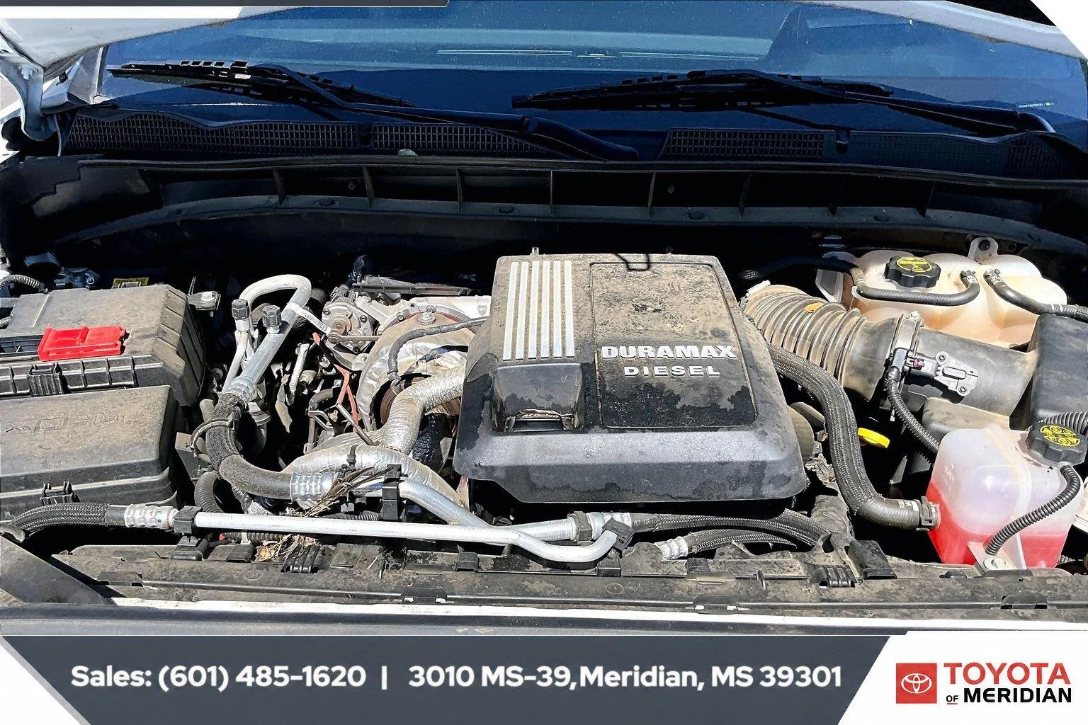Used 2024 Summit White GMC AT4 image 8