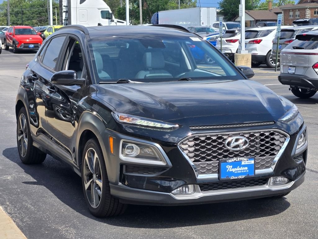 Used 2021 Ultra Black Hyundai Limited image 3
