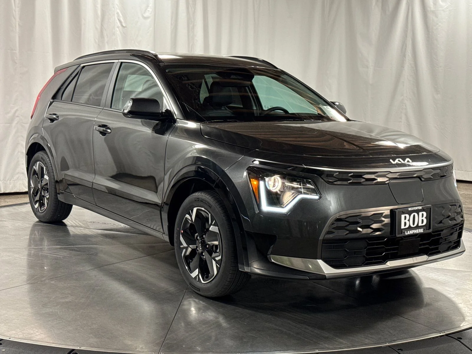 New 2026 Gray Kia Wind image 10