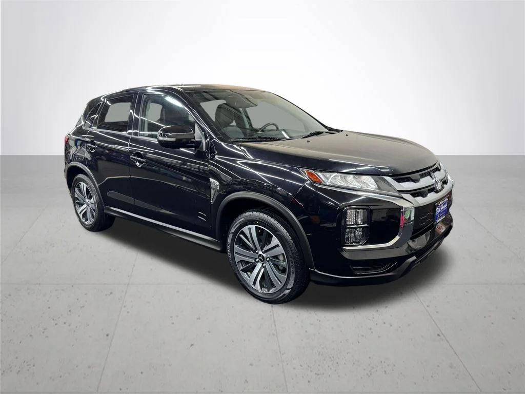 Used 2024 Black Mitsubishi 2.0 SE image 10