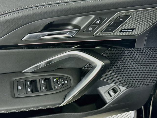 New 2026 Black Sapphire Metallic BMW xDrive28i image 18