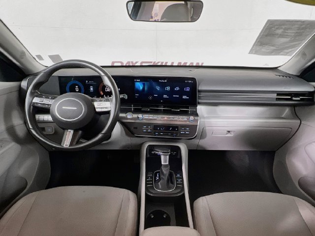 2025 Hyundai Kona SEL - Photo 20