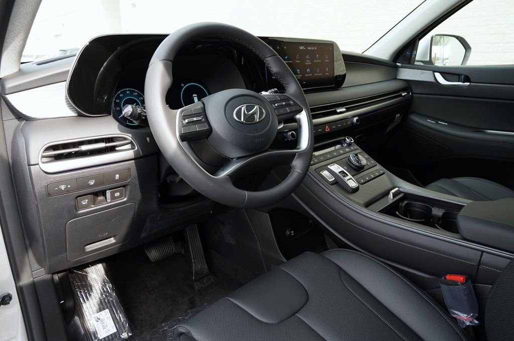 Certified Used 2025 Typhoon Silver Hyundai Limited image 13