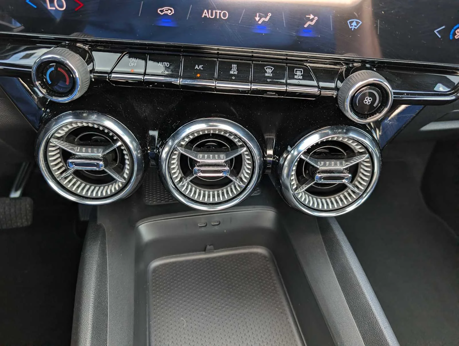 New 2025 Summit White Chevrolet AWD LT image 25