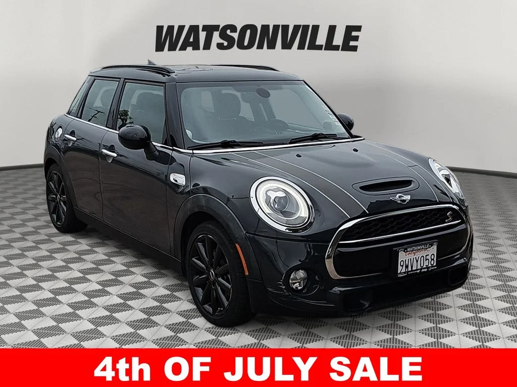 2016 MINI Cooper S 4 Door's photo