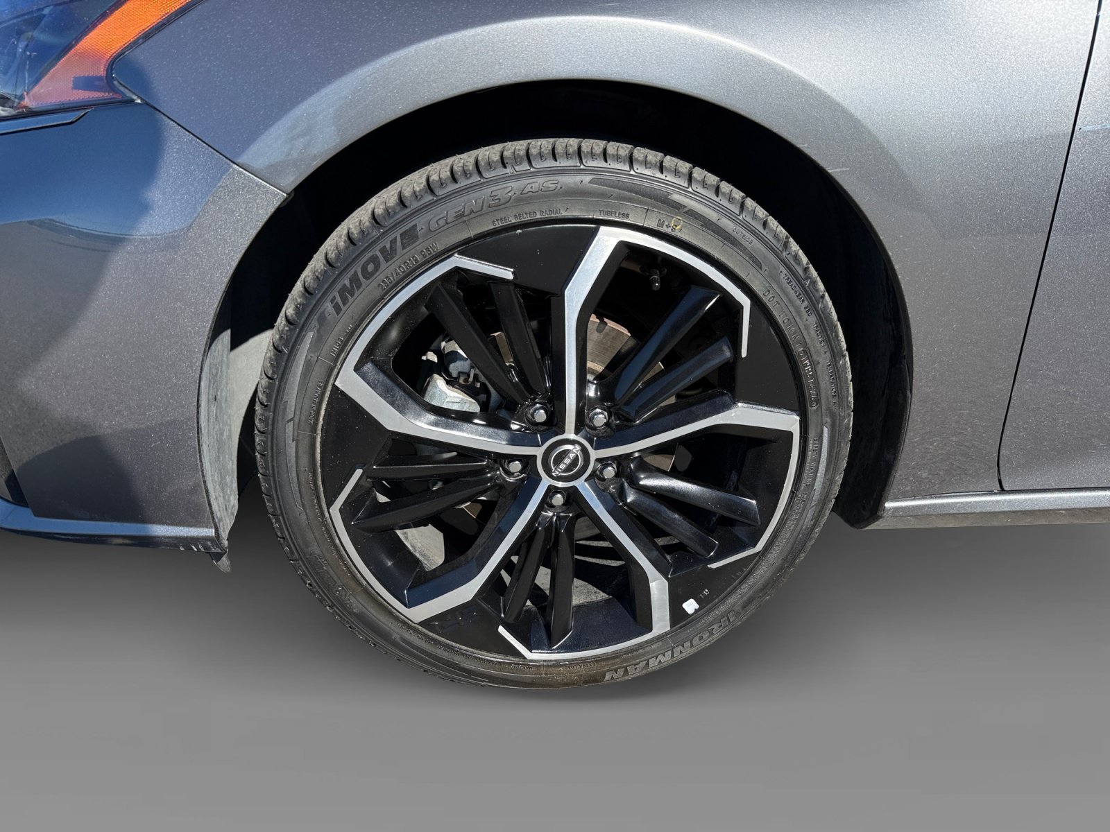 Used 2024 Gun Metallic Nissan 2.5 SR image 9
