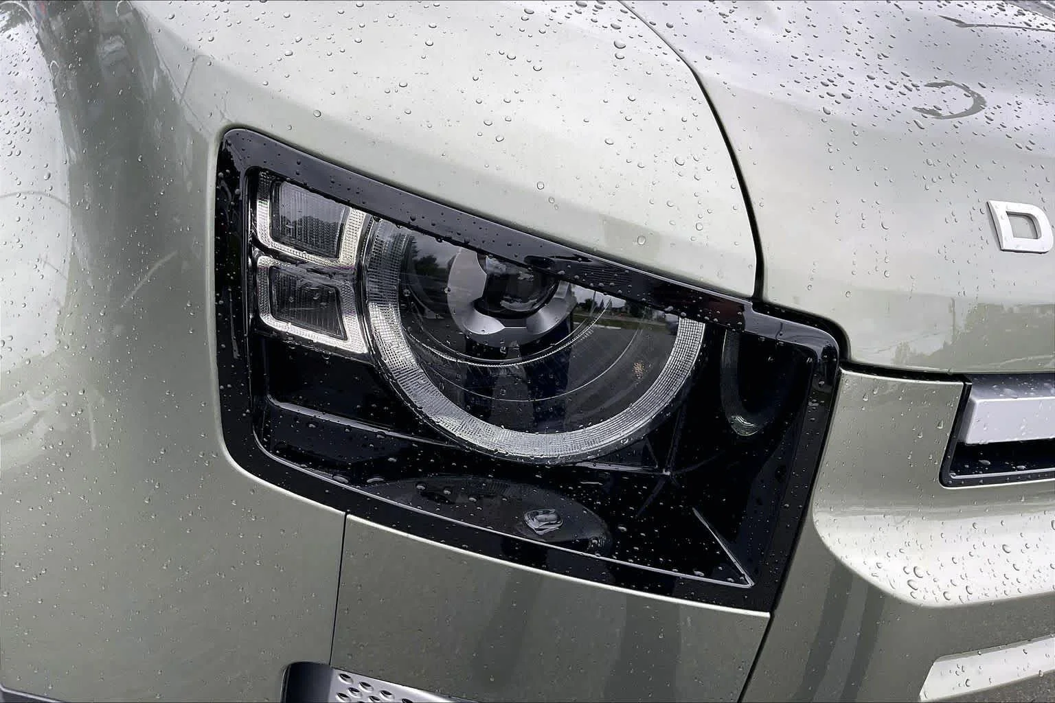 Used 2023 Pangea Green Metallic Land Rover SE image 26
