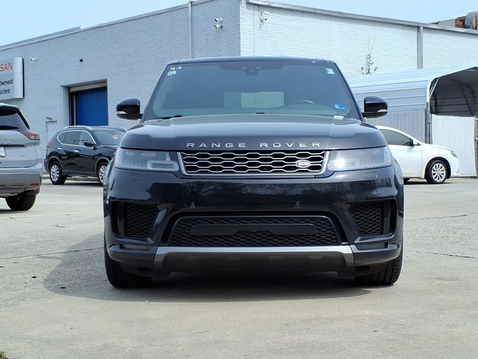 Used 2022 Santorini Black Metallic Land Rover HSE Silver Edition image 2