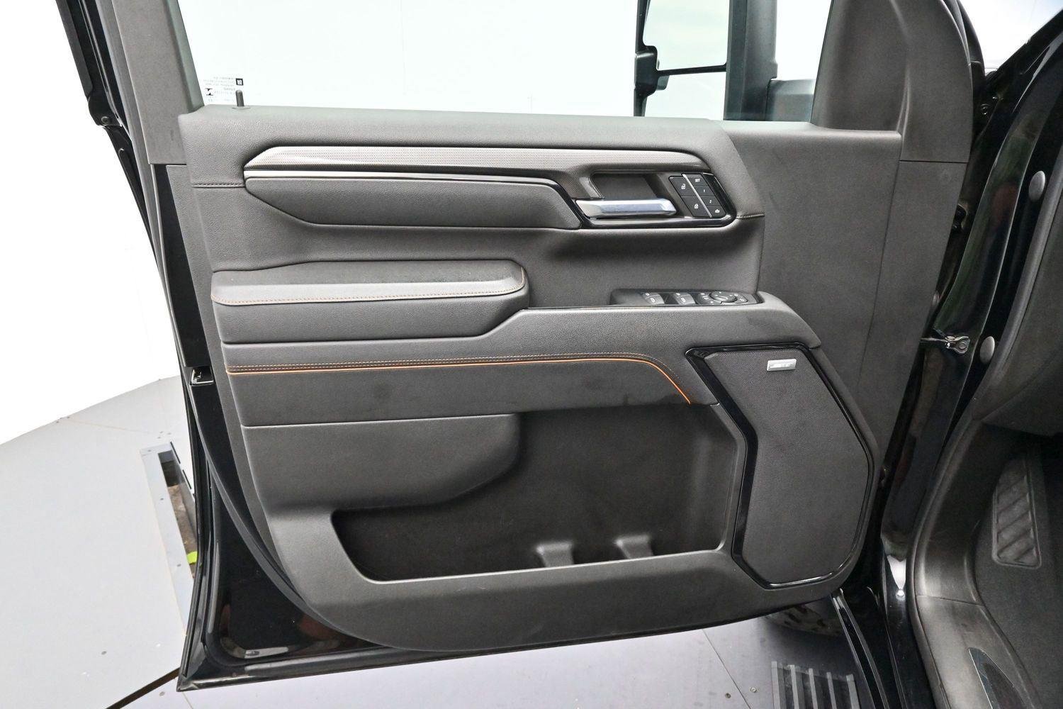 Used 2024 Onyx Black GMC AT4 image 10